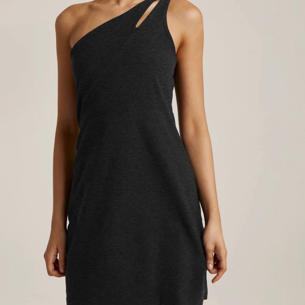 Beyond Yoga Elegant Black Off-Shoulder Tennis Dress